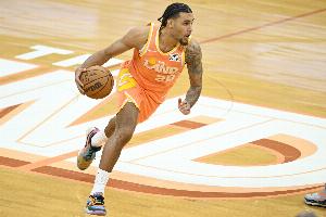 14中8砍下18+11!哈登谈泰森:我们需要他的表现 他这场打得很棒 配图