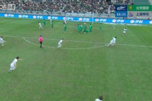这球漂亮！陈晋一任意球破门直挂死角，申花客场1-1扳平国安 配图