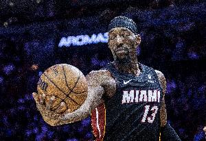 科比会如何看待83分？麦迪：表面上会很职业 私下会跟他聊一聊 配图