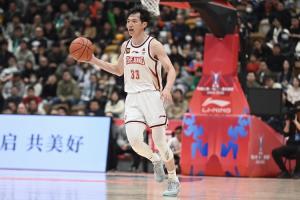 替补手感很热!吴前7中5拿到14分 三分5中4&首节命中压哨三分 配图