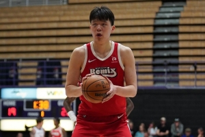 杨瀚森:进NBA后一直在练三分和加强对抗 富尔茨是很棒的对手 配图
