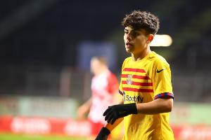 每体:巴萨小将埃斯帕特得到弗里克信任,本周末联赛将继续首发 配图