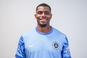 韦斯利:球队把握机会能力仍有不足,失球是因为注意力不集中 配图