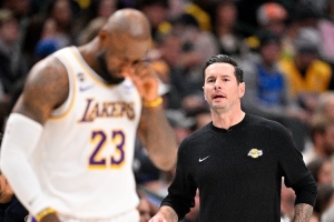 王仕鹏:让老詹牺牲球权可不是1、2天能解决的事 雷迪克有些水平 配图