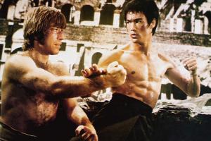 R.I.P!曾在《猛龙过江》中与李小龙对打的动作演员查克·诺里斯去世 配图