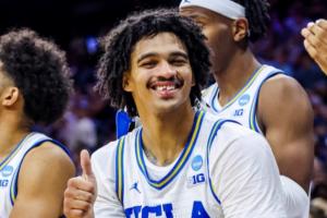 痛并快乐着~UCLA悍将拼断门牙拒绝逆转 对手17次失误&罚球16中5 配图