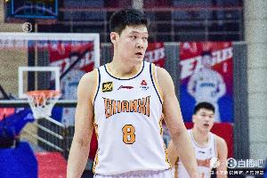 效率很高！张宁8中6拿到16分6板 末节连续拿分带队反超 配图