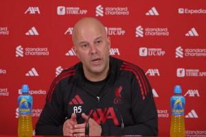 斯洛特：周中的比赛更开放所以跑动更多 睡眠和饮食是恢复的关键 配图