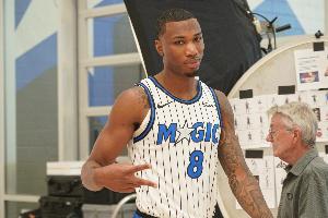 成功转正!美记:魔术和队内双向前锋凯恩签下一份标准NBA合同 配图