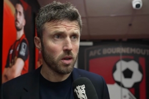 卡里克:在少打一人情况下我们仍控制了比赛,这是一个积极的亮点 配图