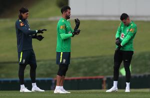 官方:门将雨果·索萨入选巴西国家队,替代受伤的阿利松 配图