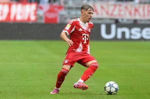 图片报:拜仁会为青训首秀球员举办白香肠庆典,或者在学院挂球衣 配图