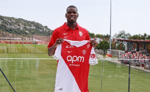 队报：博格巴恢复参加摩纳哥的合练，此前因伤缺席近4个月 配图