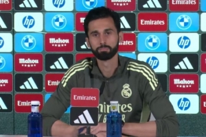 阿韦洛亚:我愿意为吕迪格立雕像 贝林厄姆和皮塔奇可以一起上场 配图