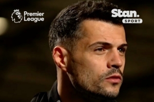 扎卡哽咽回忆童年:4岁就承担家庭责任,曾与哥哥独自在家18小时 配图