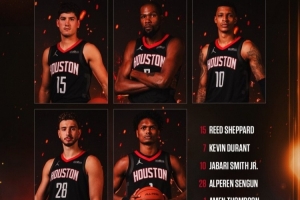 立竿见影！火箭今日首发五虎同场9分钟 攻防俱佳&净效率+20 配图