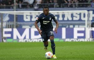 记者:拜仁、阿森纳、曼联有意霍村边锋图雷,球员标价5500万欧 配图