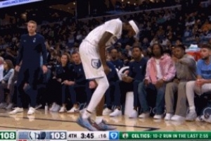 屋漏偏逢连夜雨！灰熊救火队员雅罗腿部受伤被换下场 配图