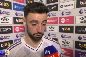 B费:对结果感到失望我们本可以取胜,阿马德倒地应判点球 配图