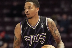 前状元郎!富尔茨:希望能得到一个打NBA的机会 我就想赢球 配图