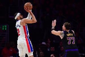 贝弗利:坎宁安是MVP前三 他是黑人版&运动能力更强的东契奇 配图