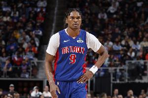 比克斯塔夫：奥萨尔一个人就能限制对手 就像能同时出现在6个地方 配图