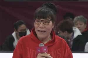 郑海霞寄语年轻内线球员：珍惜天赋 感恩机会 谦虚 谨慎 扎实训练 配图