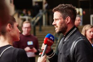 小雷:马奎尔的红点套餐极其严厉,但我能理解裁判做出的判罚 配图