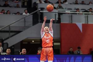 打得是真好！武桐桐21中10空砍24分6板8助3断全面数据 配图