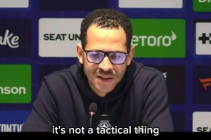 罗塞尼尔:丢球不是战术问题,球队最近经常注意力不集中 配图