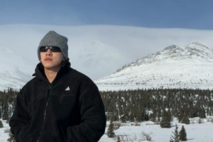 旧金山大学的大三赛季结束！王俊杰晒出游照：我身无拘 配图