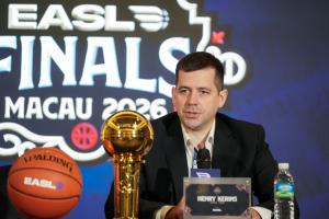 东超CEO李小龙：下赛季计划扩军至16支球队 仍在邀请CBA球队参赛 配图