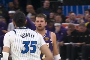 垃圾话不让说？东契奇喷比塔泽：我会打爆你 随后吃到第16次技犯 配图