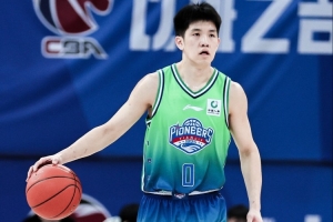 又是尽力局！林庭谦12中6&三分9中4拿到20分3板6助2断 也有5失误 配图