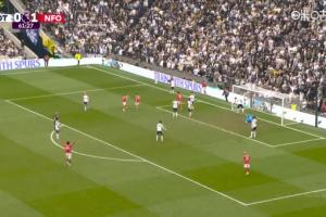 热刺0-2落后森林！ 配图