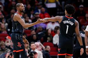 阿门:杜兰特几乎每场都在破纪录 这样赢球比领先20分更有趣些 配图