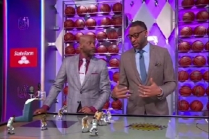 战术讲解！麦迪与卡特演示约基奇在高位拿球时 掘金进攻多难防 配图