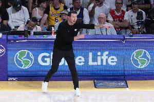 A·史密斯：湖人正在发生一些特别的事 雷迪克年度最佳教练候选人 配图