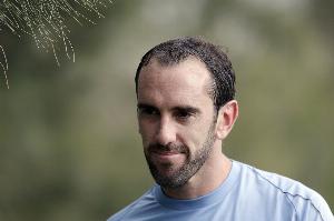 戈丁：普比尔就是个野兽，他已经成为马竞阵中不可动摇的后卫 配图