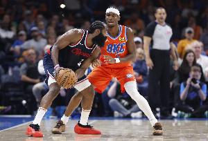 巴爷:巅峰哈登>SGA 他俩得分方式异曲同工 主动伸臂逼你犯规 配图