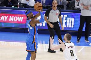 SGA骗犯规？米勒：乔丹每场罚10个 没人说他骗犯规 还有哈登&字母 配图