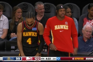 又一名旧将！希尔德替补登场 全场一片欢呼&人气相当高 配图