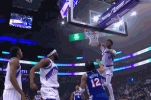 全场飞！贝利追防大帽&反击接回传空接炸扣 配图