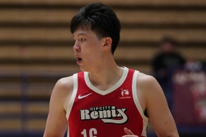 混音主帅：杨瀚森每天都在进步 我们把他当做组织的轴心来使用 配图