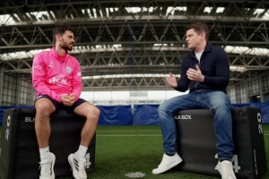 B席:加盟曼城最初计划待两三年,没想到待了9年拿到17个冠军 配图