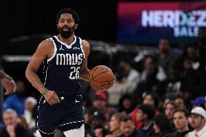 直播吧：丁威迪暂时不考虑CBA 他专注于NBA机会 配图