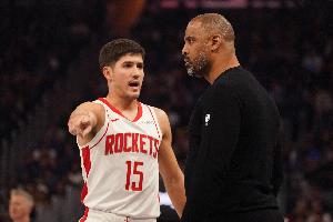 火媒：谢泼德本赛季首发10胜2负 火箭再也不应该让他打替补了 配图