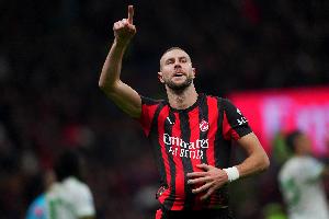 帕夫洛维奇:今天进球又送点,什么事都让我遇上了 配图