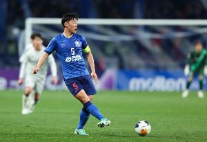 记者:申花间歇期训练面临严重人员不整,朱辰杰等7人将缺席 配图