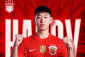 今天是海港一线队球员姜宇斐的生日,让我们祝他生日快乐! 配图